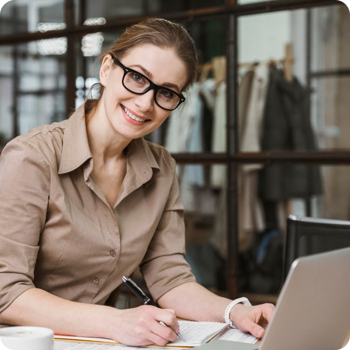 Bürohilfe, Bürokraft, Büroaushilfe, Teamassistenz, Support-Mitarbeiter, Mitarbeiter im Customer-Service